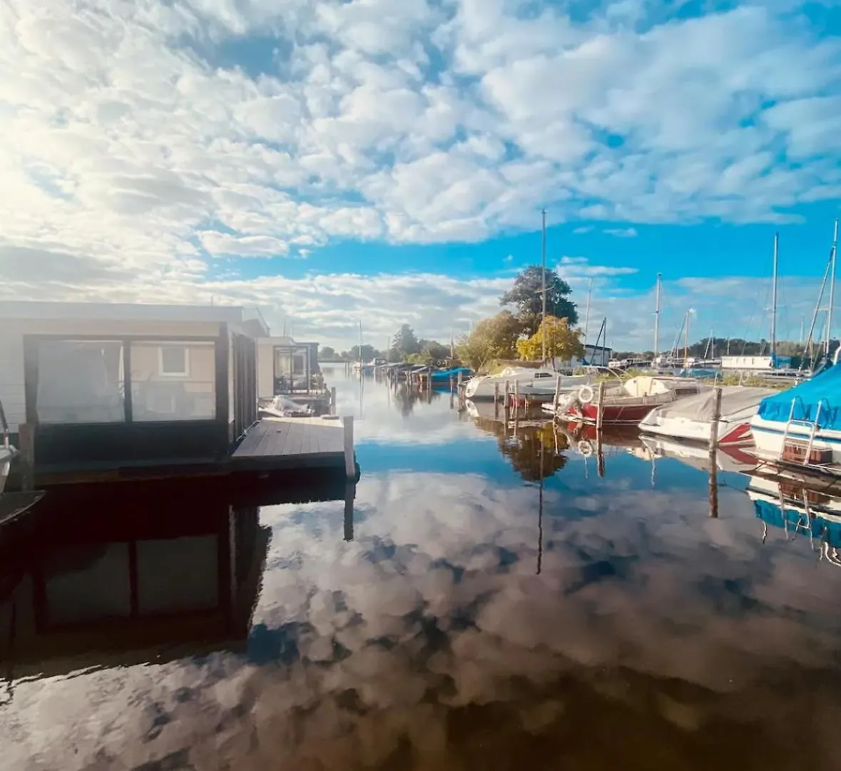 Amsterdam Boathouse Apartment Aalsmeer