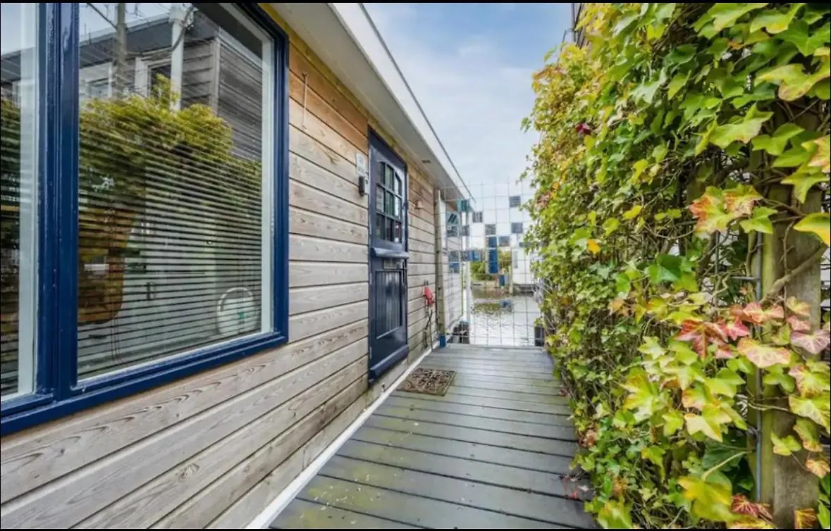 Amsterdam Boathouse Apartment Aalsmeer